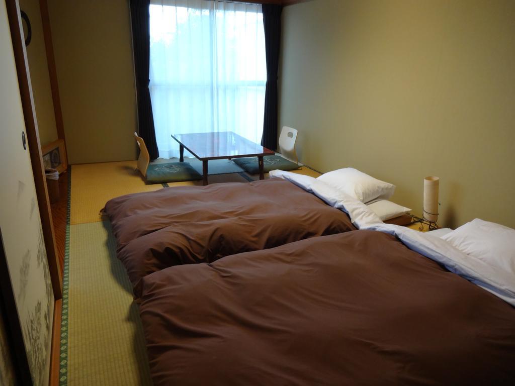 Ryokan Izuna Atami  Exteriör bild